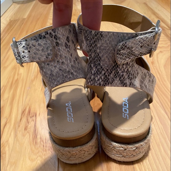 Snake Print SODA Platform Sandals - Picture 2 of 3